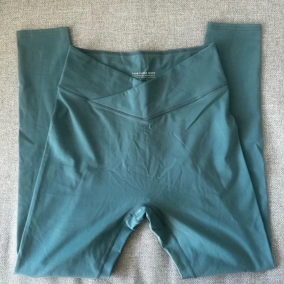 LEGGINGS ONLY 437 collab with Rachael Kirkconnell Topaz - Picture 3 of 6